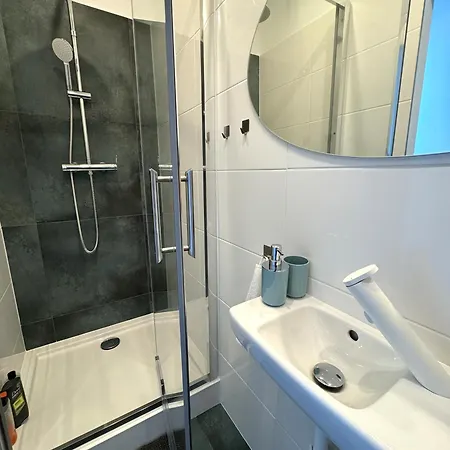 Apartment White House 1 *