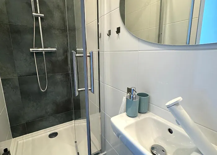 Apartment White House 1 *